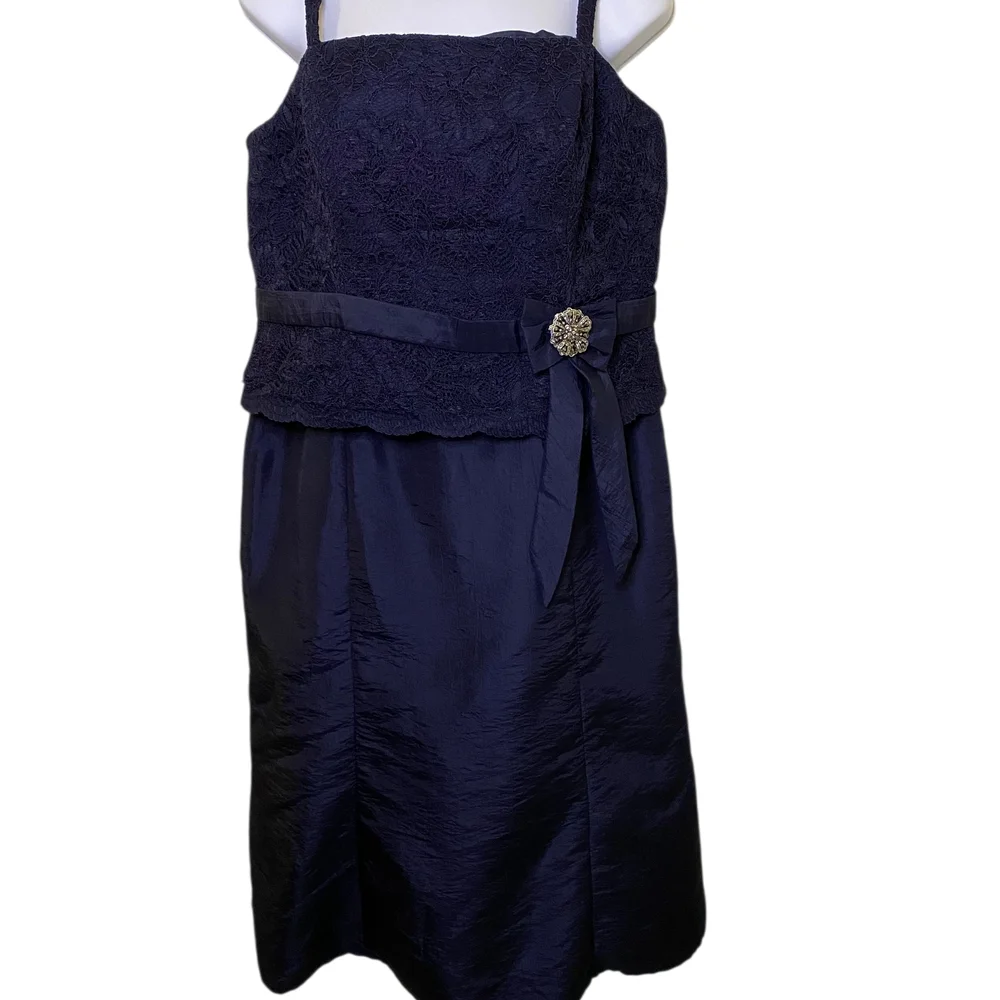 david's bridal midnight blue dress Davids Bridal Navy Blue Sequin V-neck Long Bridesmaid/Formal Dress Size 2  NWT